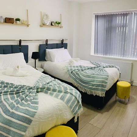 Modern & Cosy 2-Bed Apartment Near Nec, Airport & Jlr! Бирмингам Стая снимка